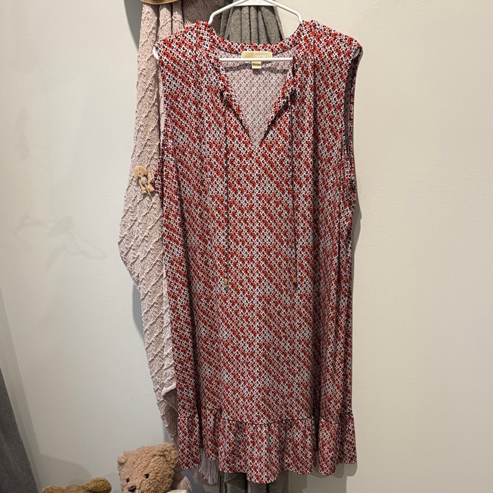 Sleeveless Red and Pink Patterned V-Neck Ruffle Hem Dress